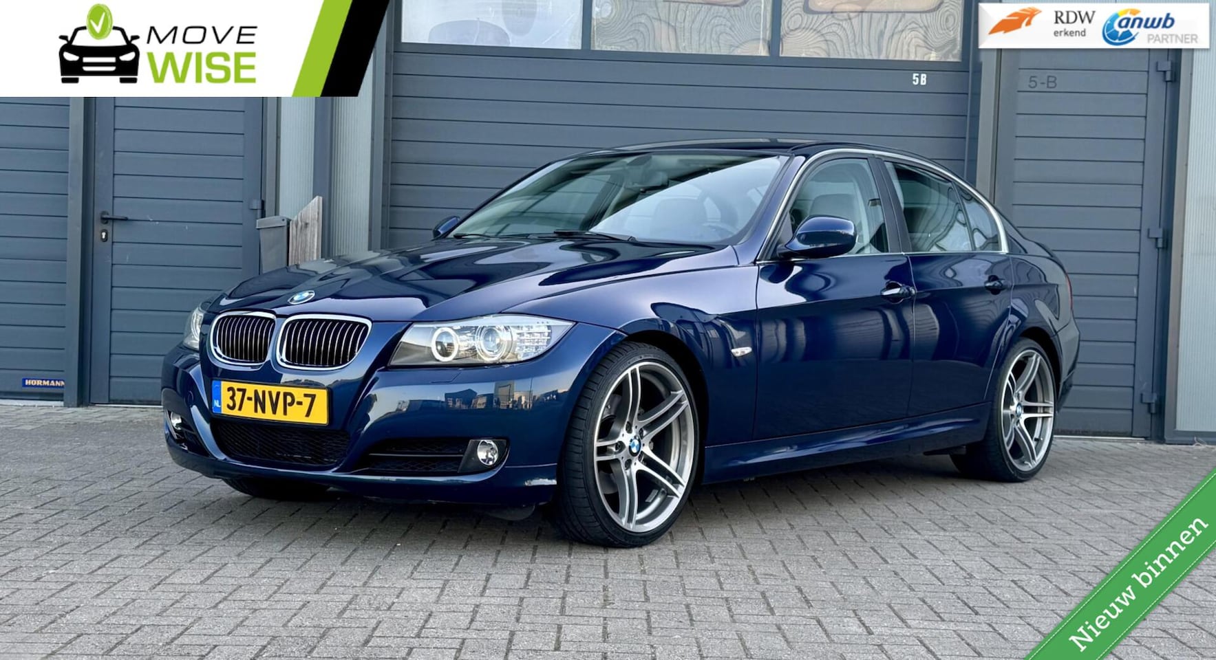 BMW 3-serie - 325i 218 pk | 6 CILINDER | LAGE KM NAP ! | AUTOMAAT | NIEUWSTAAT | UNIEK | TREKHAAK | - AutoWereld.nl