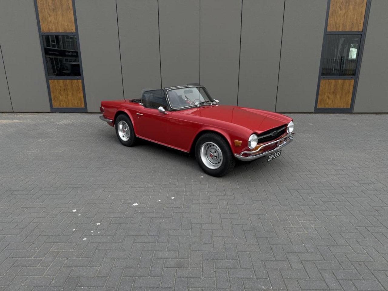 Triumph TR6 - 6 cilinder met karakter - AutoWereld.nl