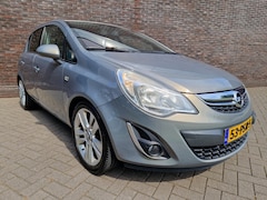 Opel Corsa - 1.4-16V Cosmo airco PDC trekhaak 5 deurs APK '27