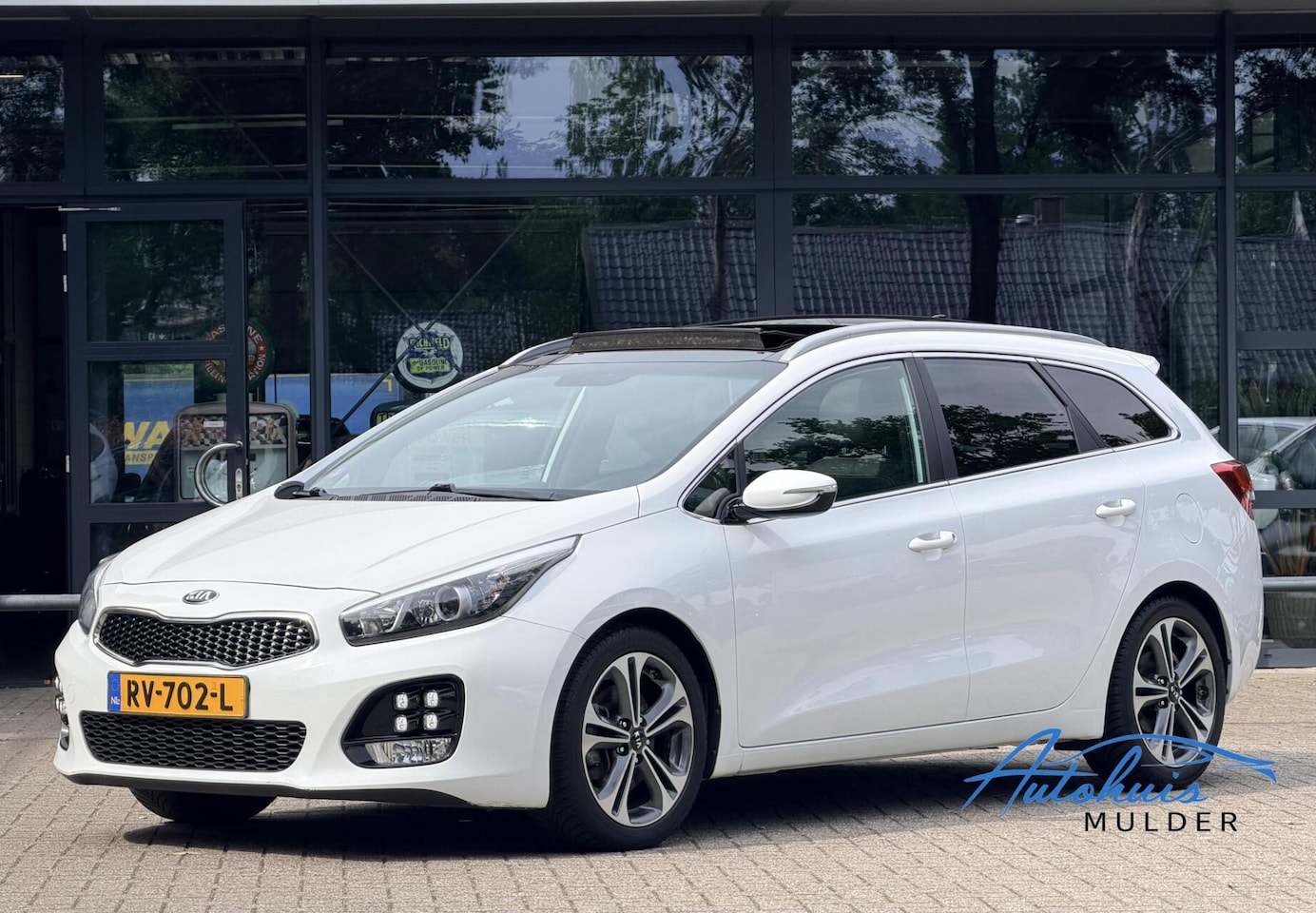 Kia Cee'd Sportswagon - 1.0 T-GDi GT-Line Summer Edition | Pano | Stoelverwarming | Camera | Navigatie | Apple-Car - AutoWereld.nl