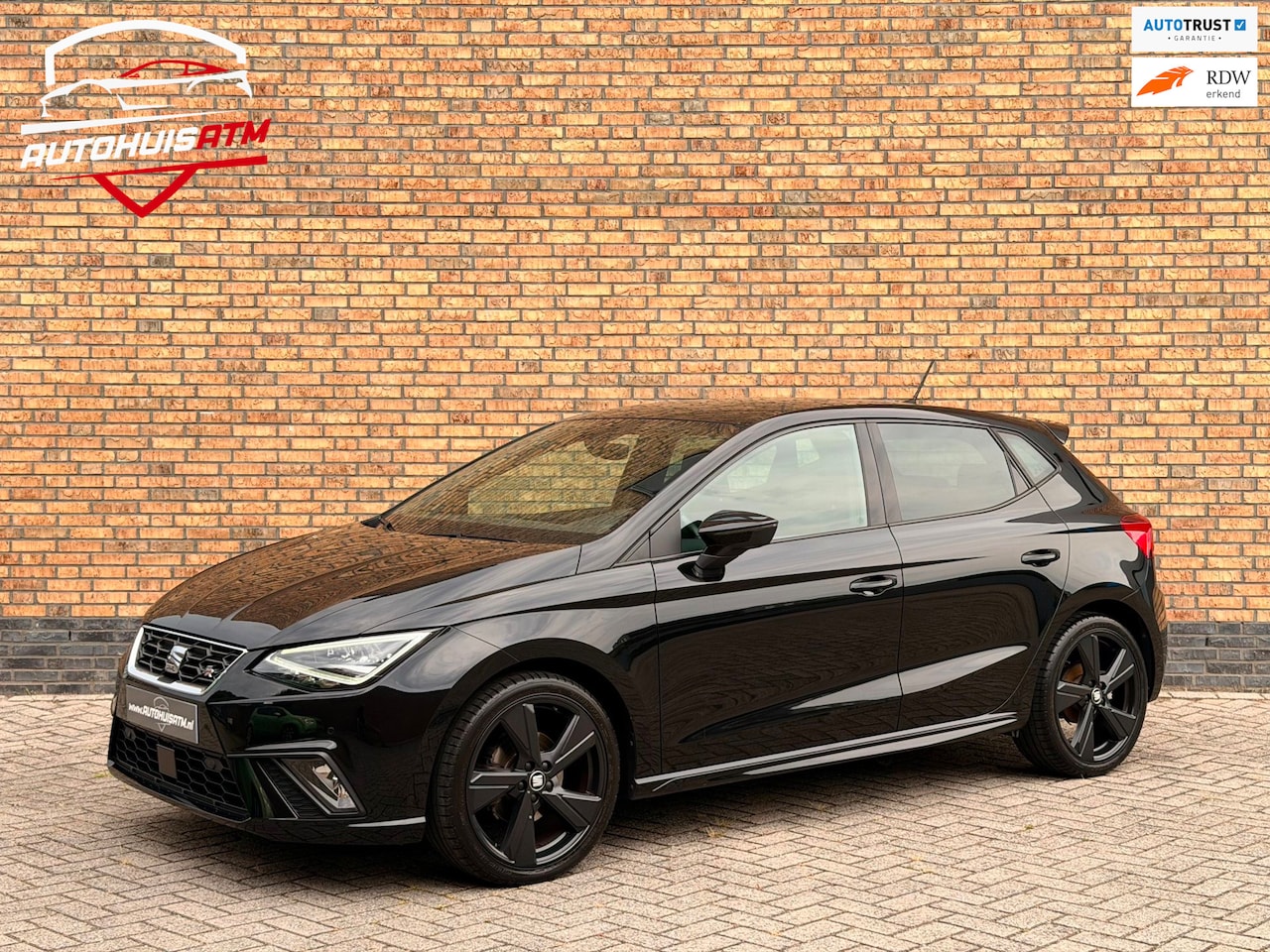 SEAT Ibiza - 1.0 TSI FR 116pk Black Edition Virtual Cam Led Stoelvw Climatr - AutoWereld.nl