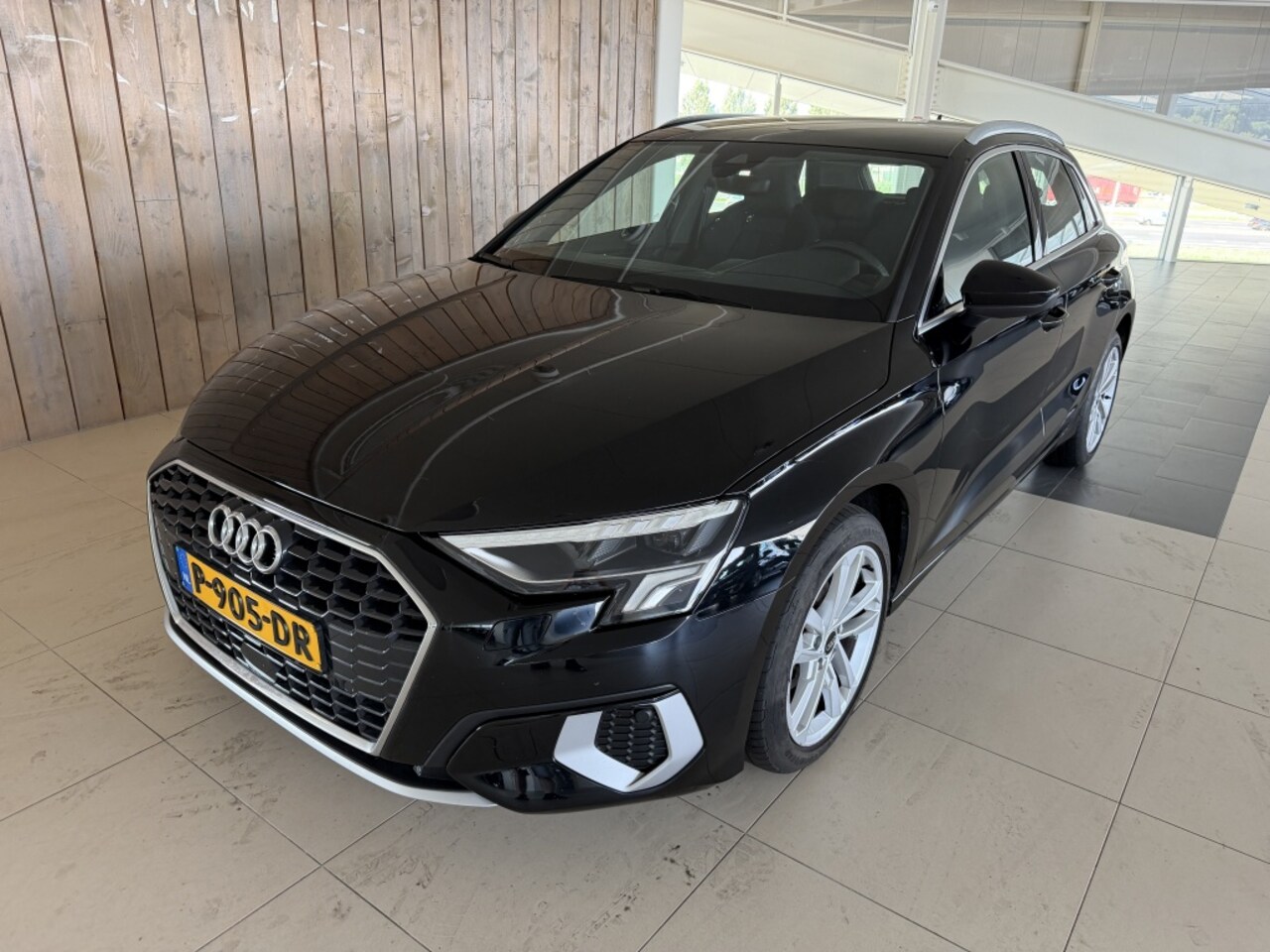 Audi A3 Sportback - 30 TFSI Adv edition - AutoWereld.nl
