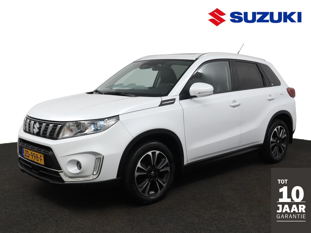 Suzuki Vitara - 1.4 Boosterjet Stijl | Climate control | Cruise control adaptive | Panoramadak | Trekhaak - AutoWereld.nl