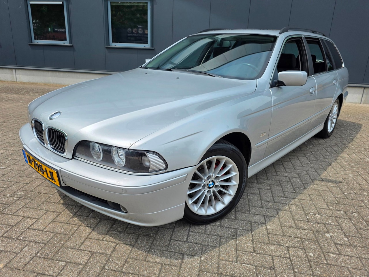 BMW 5-serie Touring - 525i 525i, automaat, netto €, bijtelvriendelijk! - AutoWereld.nl