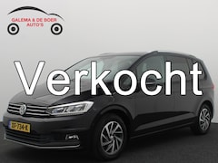 Volkswagen Touran - 1.4 TSI Highline Business R 7p AUTOMAAT / FULL LED / TREKHAAK / CARPLAY / STOELVERW / NAVI