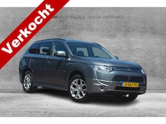 Mitsubishi Outlander - 2.0 PHEV instyle | Navigatie | Leer | Stoelverwarming | Schuifkantel Dak | Elek Stoelen |