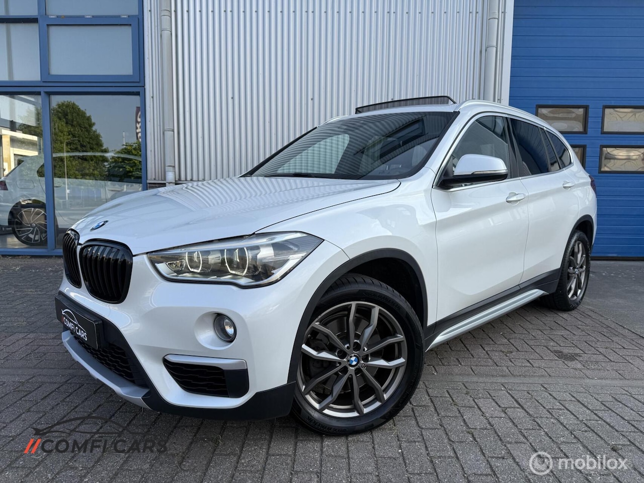 BMW X1 - sDrive20i xLine - AutoWereld.nl