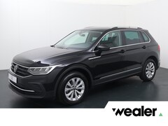 Volkswagen Tiguan - 1.5 TSI Life Business | 130 PK | Adaptive cruise control | Voorstoelen verwarmd / massage