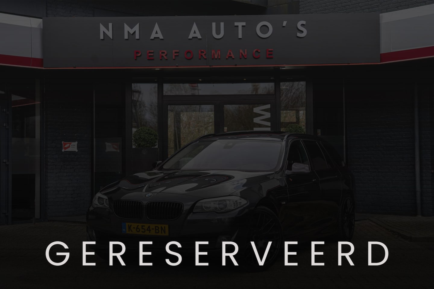 BMW 5-serie Touring - 528xi High Executive PANO/SOFT-CLOSE/HEAD-UP/GARANTIE/KEYLESS & GO/SPORT STOELEN - AutoWereld.nl