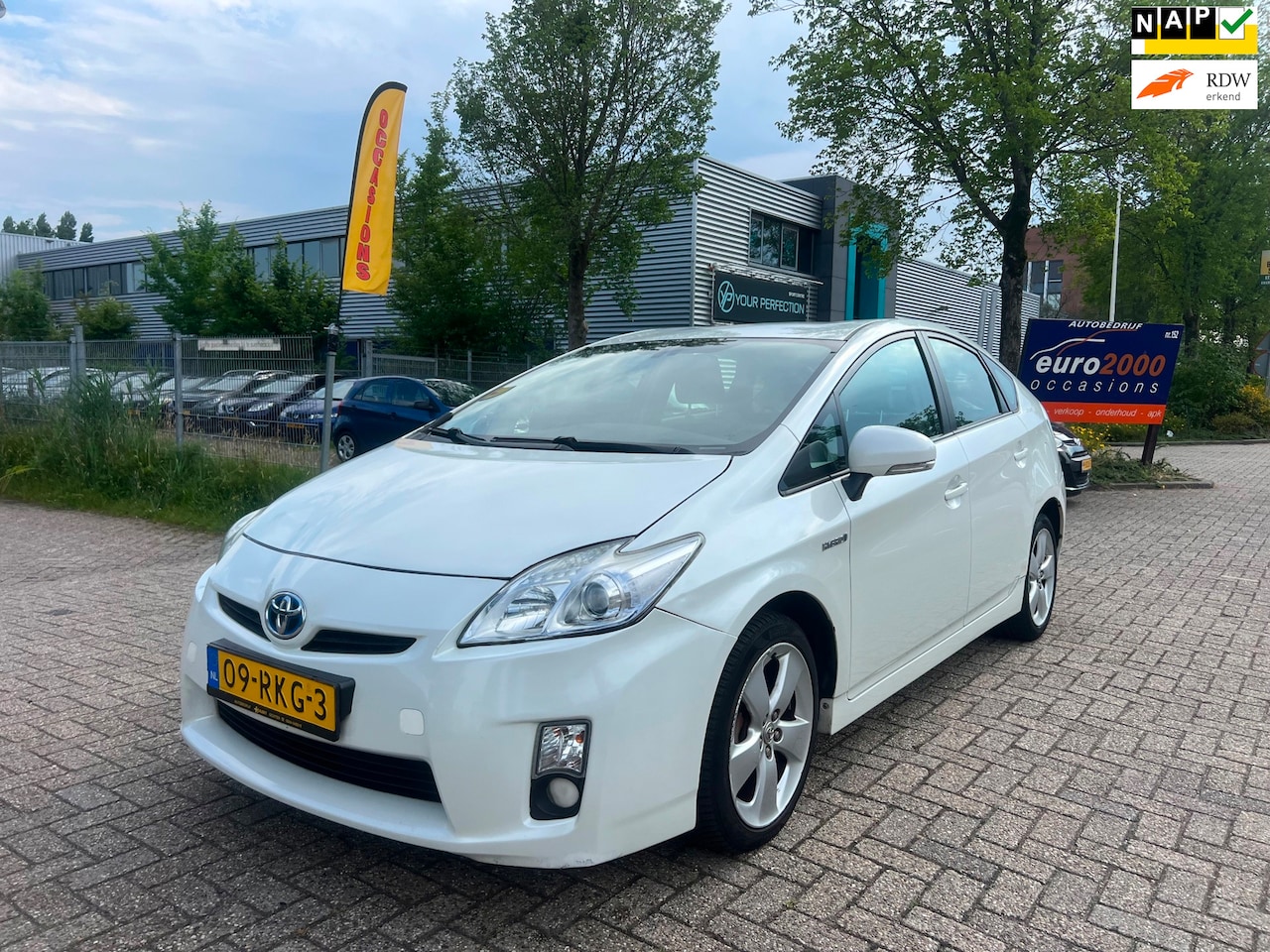 Toyota Prius - 1.8 Comfort - head-up display - Navigatie - AutoWereld.nl