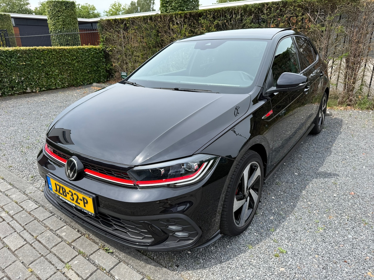 Volkswagen Polo - 2.0 TSI GTI | Pano | Beats | CarPlay | Sfeer | Stoelverwarming | - AutoWereld.nl