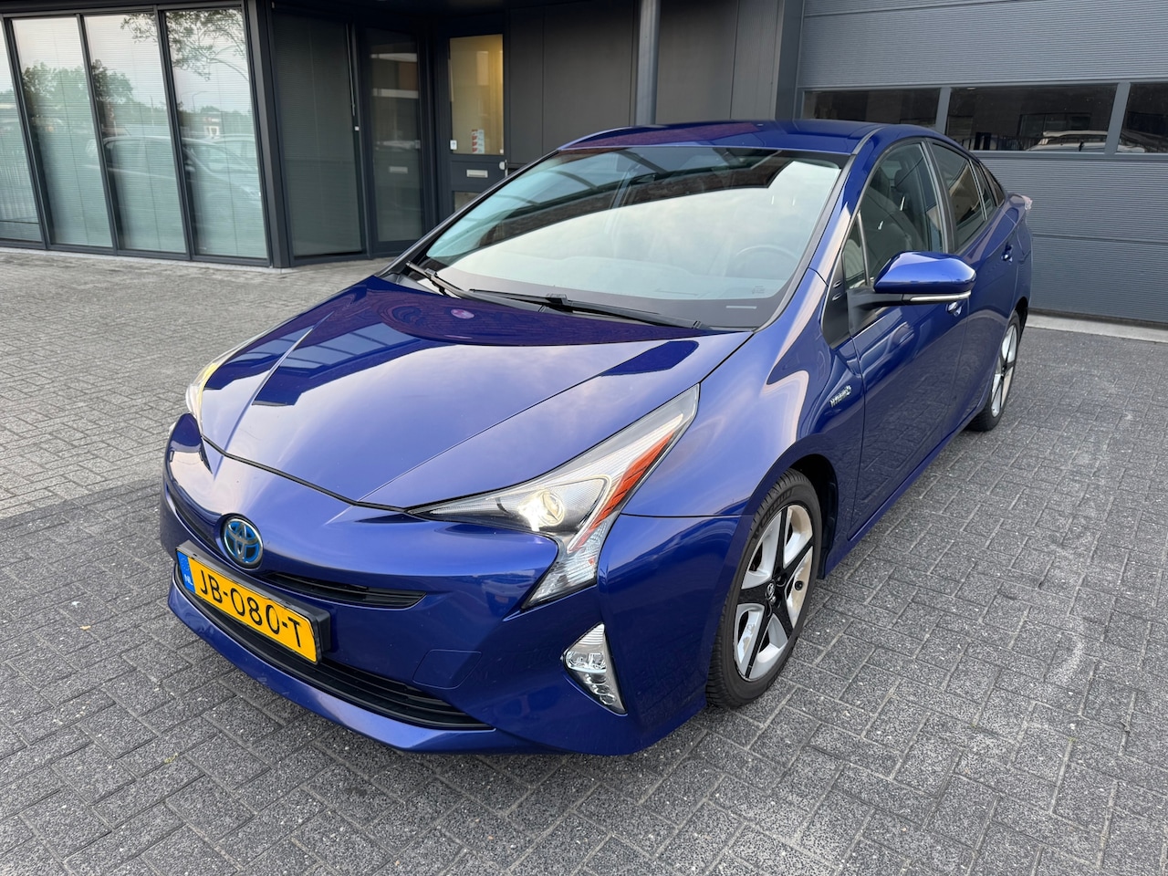 Toyota Prius - 1.8 Dynamic XENON ACC LEDER CAMERA HUD VOL ORIG NL NAP - AutoWereld.nl