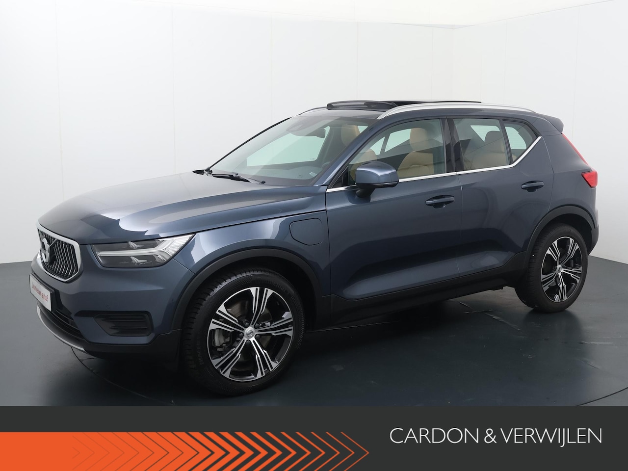 Volvo XC40 - 1.5 T5 Recharge Inscription | 262 PK | SoH 93% | Panoramadak | Harman Kardon audio | Adap - AutoWereld.nl