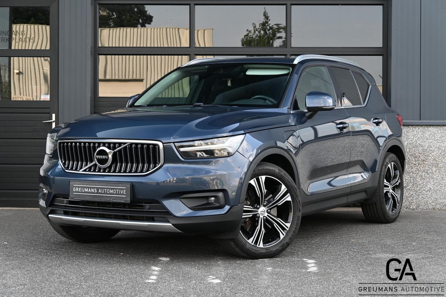 Volvo XC40 - 1.5 T5 Recharge R-Design|Trekhaak|Stuurverwarming|Carplay - AutoWereld.nl
