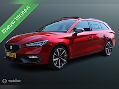 SEAT Leon Sportstourer - 1.5 TSI FR Launch Edition, Pano, Trekhaak, Alcantara, Camera, Stoel/stuur verwarming, Memo