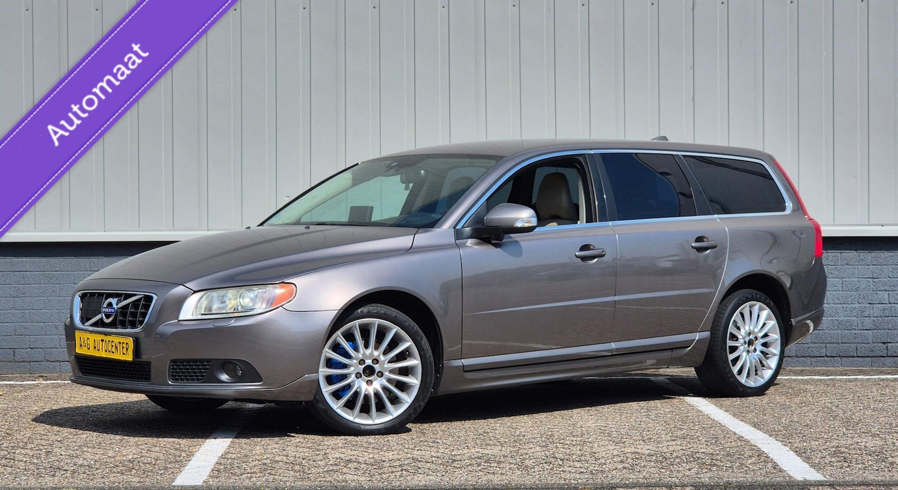 Volvo V70 - 2.0T Momentum/1e Eig/203 PK/Leer/Navi/Xenon/Bomvol - AutoWereld.nl