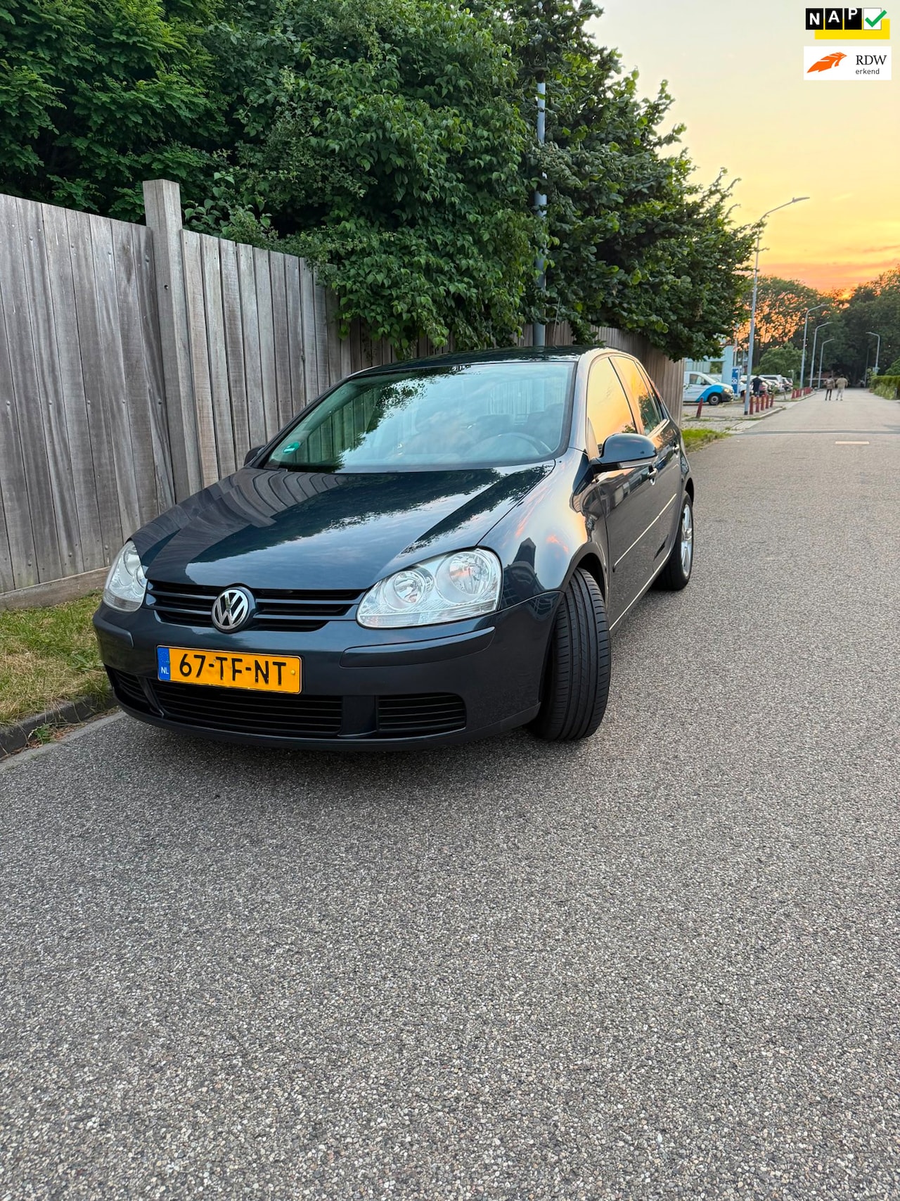 Volkswagen Golf - 1.6 FSI Optive 1.6 FSI Optive - AutoWereld.nl
