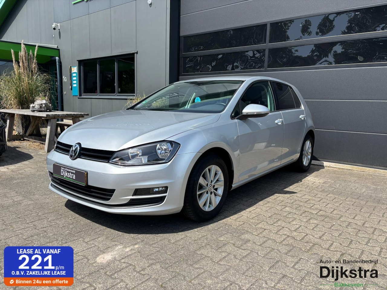 Volkswagen Golf - 1.2 TSI Business Edition Connected | Climate Control | Cruise Control | Trekhaak |56.675 k