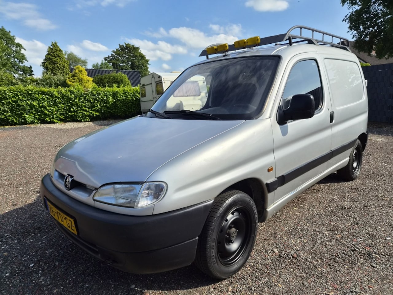 Peugeot Partner - 1.4 Benzine Apk 18-06-2027 - AutoWereld.nl
