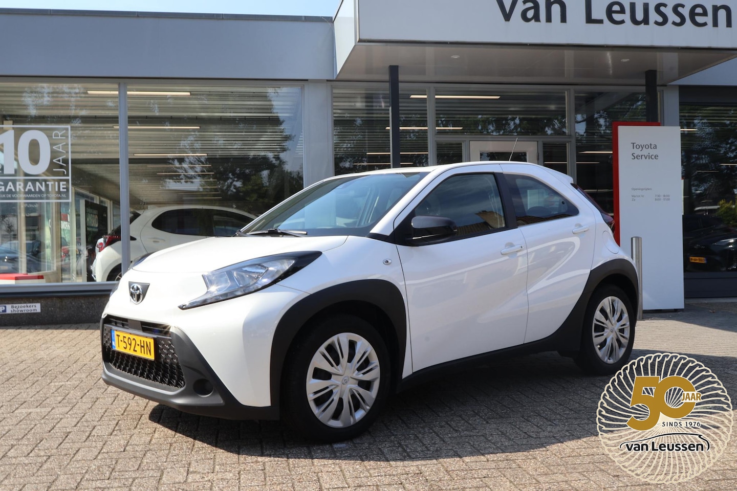 Toyota Aygo X - 1.0 VVT-i MT Play AIRCO CAMERA DAB APPLE/ANDROID AD-CRUISE - AutoWereld.nl