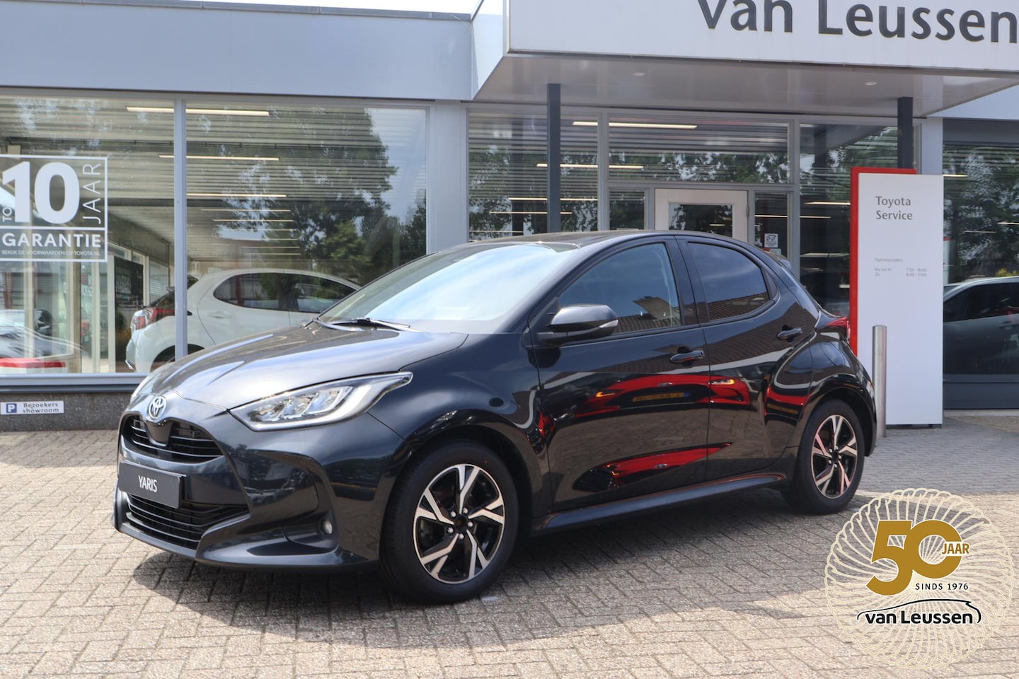 Toyota Yaris - 1.5 HYBRID 115 DYNAMIC AD-CRUISE - AutoWereld.nl