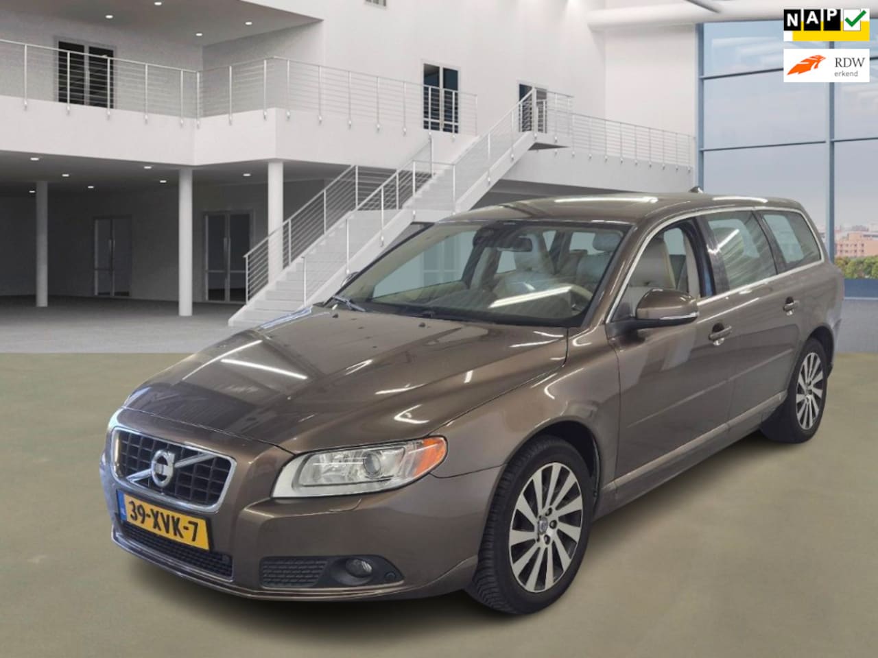 Volvo V70 - 1.6 T4 Limited Edition 1.6 T4 Limited Edition - AutoWereld.nl