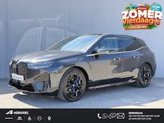 BMW iX - M60 Excellence 112 kWh / SOH 94% / 1e eigenaars auto / Schadevrij / 2500kg Trekgewicht / W