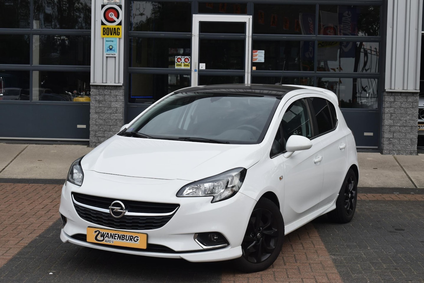 Opel Corsa - 1.0 Turbo Online Edition Navi Airco Km 44.100!! - AutoWereld.nl