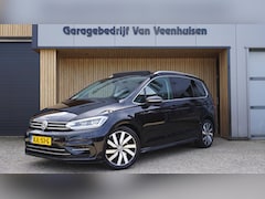 Volkswagen Touran - 1.5 TSI 150pk R-Line & Highline 7-Zits Pano.Dak 18inch LM LED Adaptive Cruise Control A-Ca