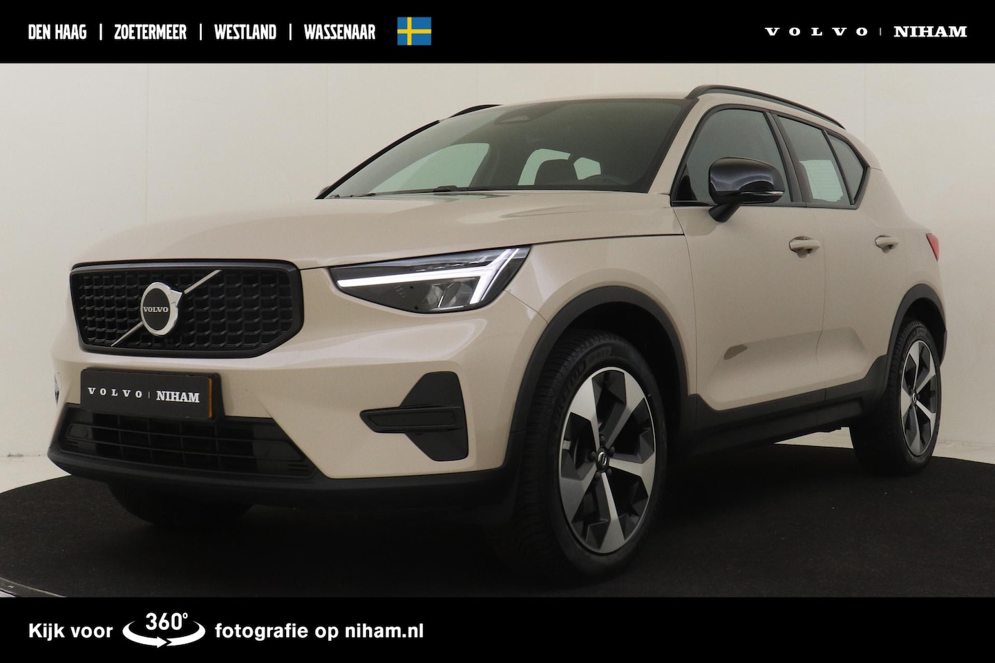 Volvo XC40 - B4 (M-HYBRID) PLUS DARK -HARMAN/KARDON|CAMERA|ADAP.CRUISE|VERW.VOORRUIT|TREKHAAK|19" - AutoWereld.nl