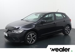 Volkswagen Polo - 1.0 TSI Life | 95 PK | Adaptive cruise control | Parkeersensoren | 16" LM velgen | Apple C