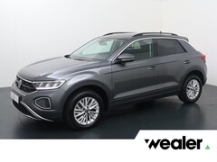 Volkswagen T-Roc - 1.5 TSI Life Business | 150 PK | Automaat | Trekhaak | Achteruitrijcamera | Stoelverwarmin