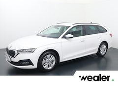 Skoda Octavia Combi - 1.0 e-TSI Business Edition | 110 PK | Automaat | Trekhaak | Cruise control | Apple Carplay