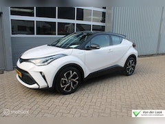 Toyota C-HR - 1.8 Hybrid Dynamic | NL Auto Boekjes | Trekhaak | Parkeersensoren voor en achter |