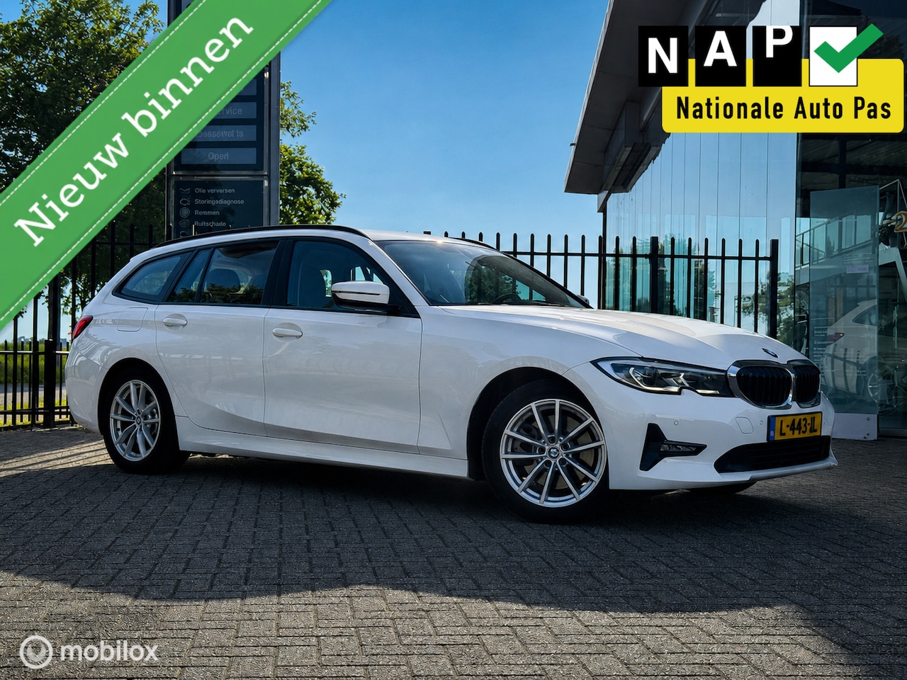 BMW 3-serie Touring - 320e 1ste Eig | Leer | Stoelverwarming - AutoWereld.nl