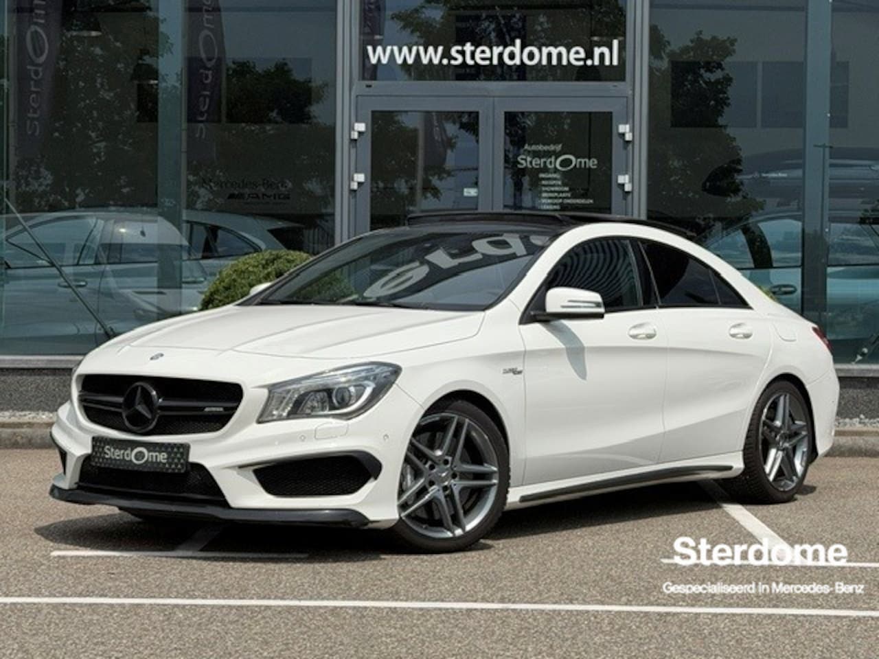 Mercedes-Benz CLA-Klasse - AMG 45 4MATIC l 361 PK l Dealer onderhouden l Panoramadak l Performance stoelen l LED l TH - AutoWereld.nl