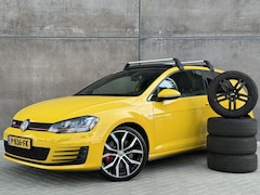Volkswagen Golf - 2.0 TSI GTI Performance | Ginster Yellow | Panoramadak | Dynaudio | Camera | Keyless Go |