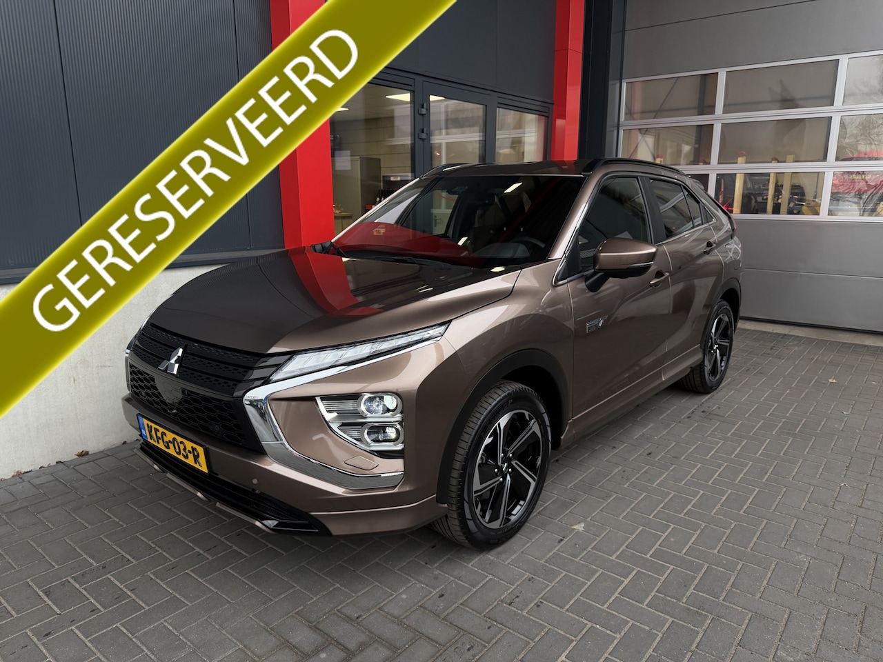 Mitsubishi Eclipse Cross - 2.4 PHEV Intense+ | Dealer Onderhouden | ACC | LED | Clima | Navi |360 Camera | - AutoWereld.nl