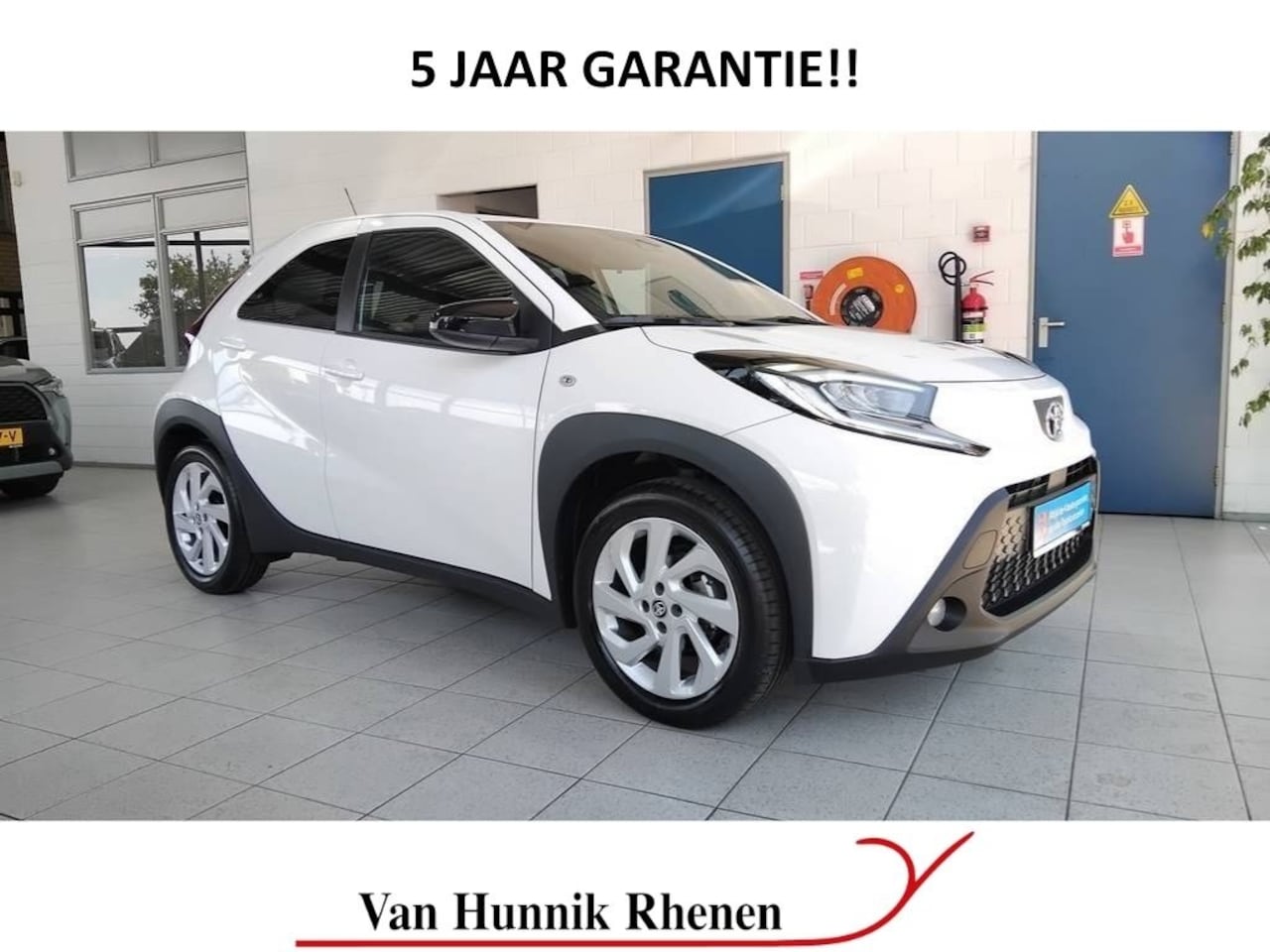Toyota Aygo X - 1.0 VVT-i Automaat First | Stoelverw | LED | Apple-Android | - AutoWereld.nl