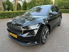 Skoda Enyaq iV - 80 First Edition High SOH 89%/Warmtepomp/Trekhaak/Pano/Garantie