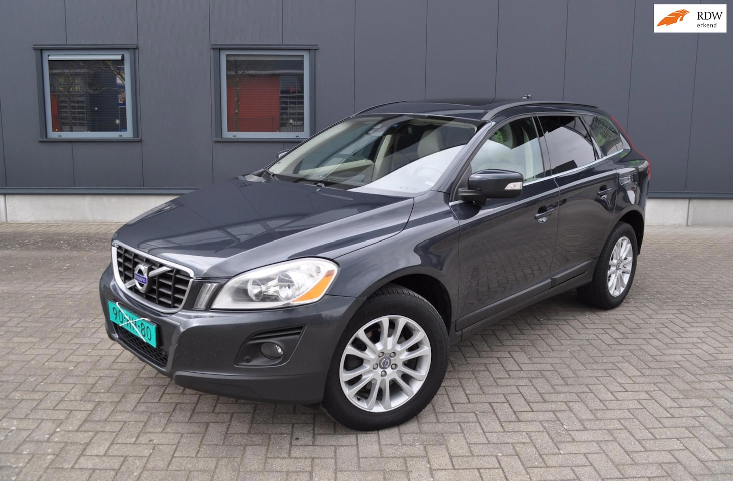 Volvo XC60 - 3.0 T6 AWD Summum, Panoramadak, Leder, Trekhaak - AutoWereld.nl