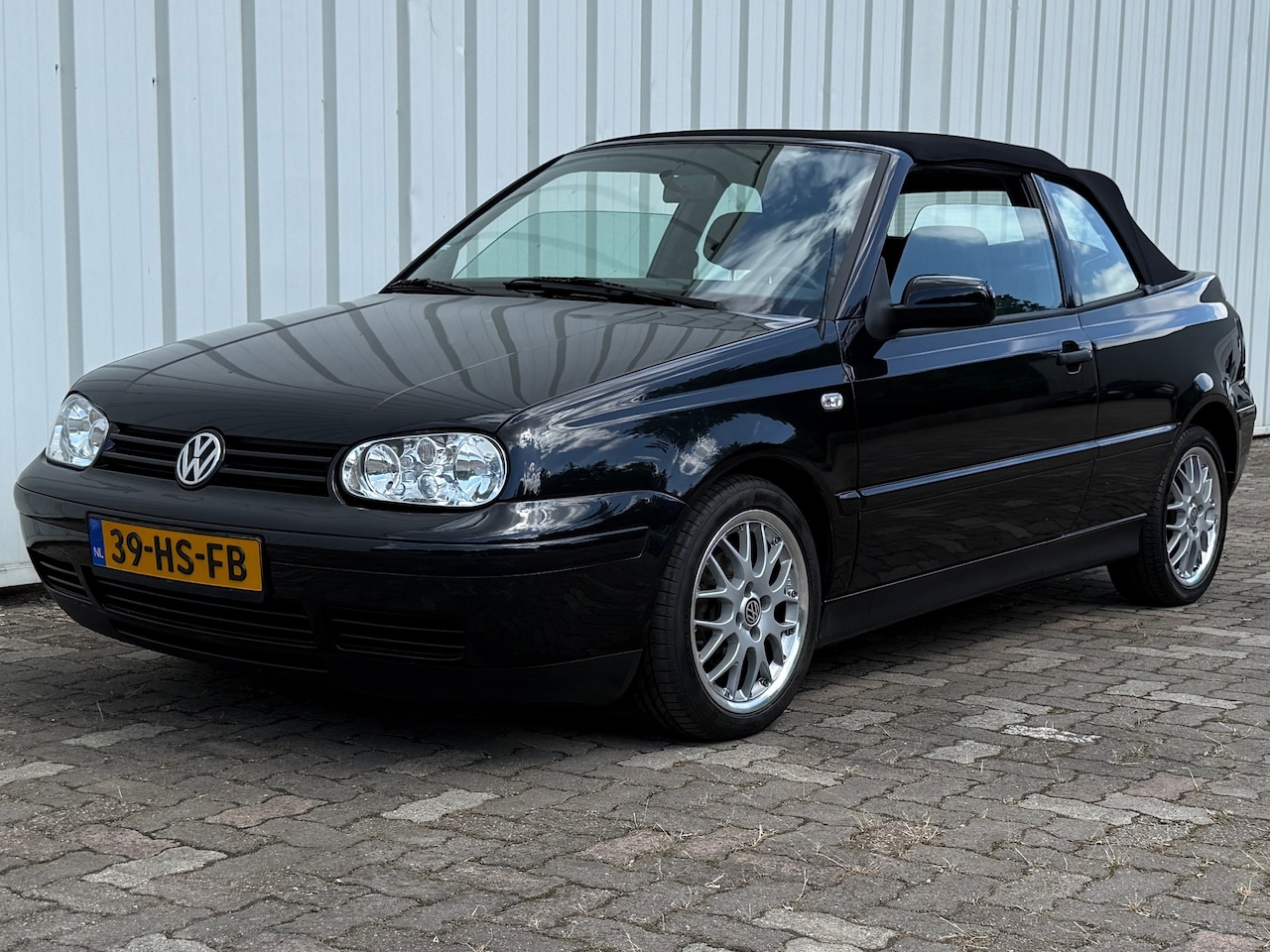 Volkswagen Golf Cabriolet - 2.0 Highline Airco Automaat - AutoWereld.nl