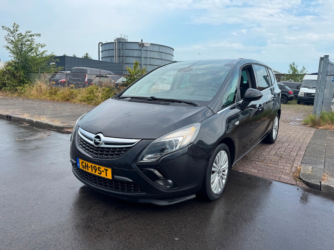 Opel Zafira Tourer - 1.6 CDTI 7 PERSON EURO 6 PANO/NAVI/CAMERA - AutoWereld.nl