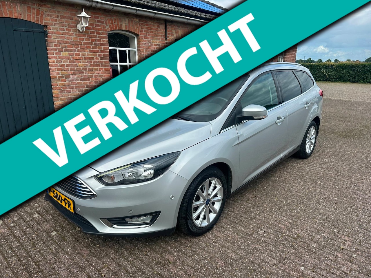 Ford Focus Wagon - 1.0 Titanium 1.0 Titanium - AutoWereld.nl