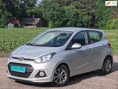 Hyundai i10 - 1.2 FIFA World Cup • CRUISE • LEDER STUUR+VERW • LM