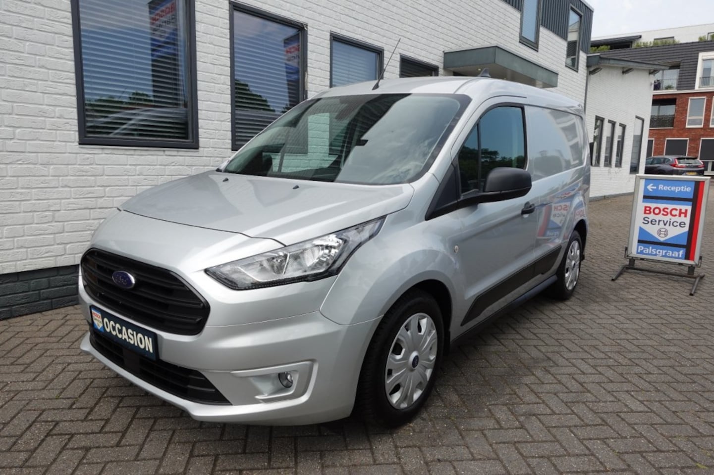 Ford Transit Connect - 1.0 EB L1 TREND 3 Zitplaatsen Camera Benzine  ( 16.000 km ! ) - AutoWereld.nl