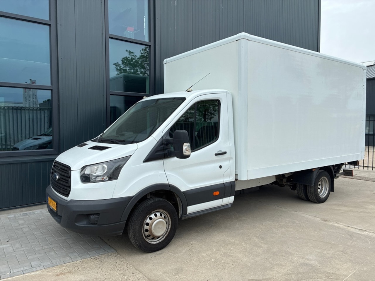 Ford Transit - 350 2.0 TDCI L3H1 Ambiente 350 2.0 TDCI L3H1 Ambiente, Meubelbak, Laadlift. - AutoWereld.nl
