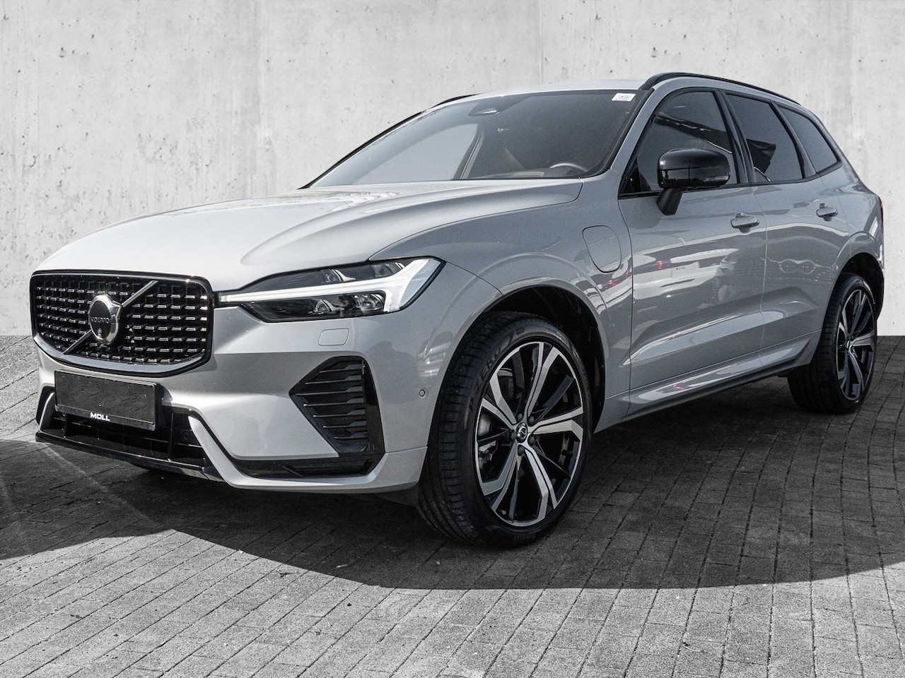 Volvo XC60 - 2.0 T8 Plug-in hybrid AWD Plus Dark (335kW/455PK) PANORAMA, WINTER, H&K, HuD ** 1e EIG - E - AutoWereld.nl