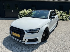 Audi A3 Limousine - 1.5 TFSI CoD Sport S Line Edition Audi A3 3x S-line Limousine1.5 Tfsi CoD Ultra 150pk S Tronic