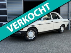 Mercedes-Benz 200-280 (W123) - 230 1977|Belastingvrij|Airco|Leer|